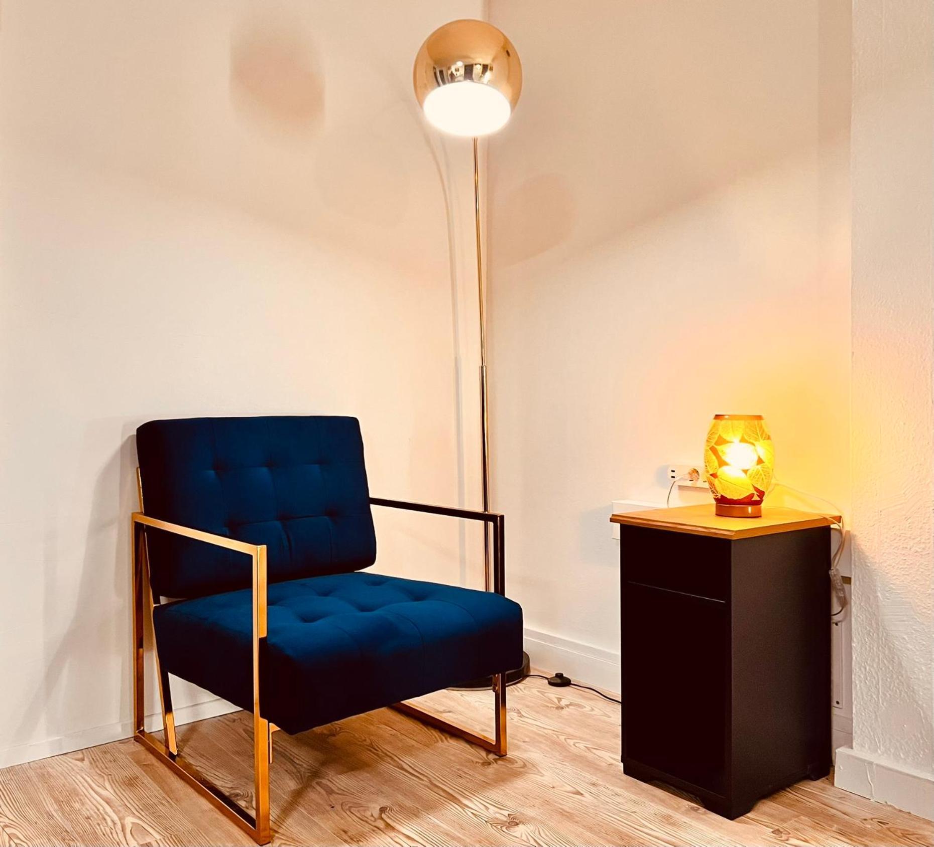 Stylish With Beautiful Ambiance Keulen