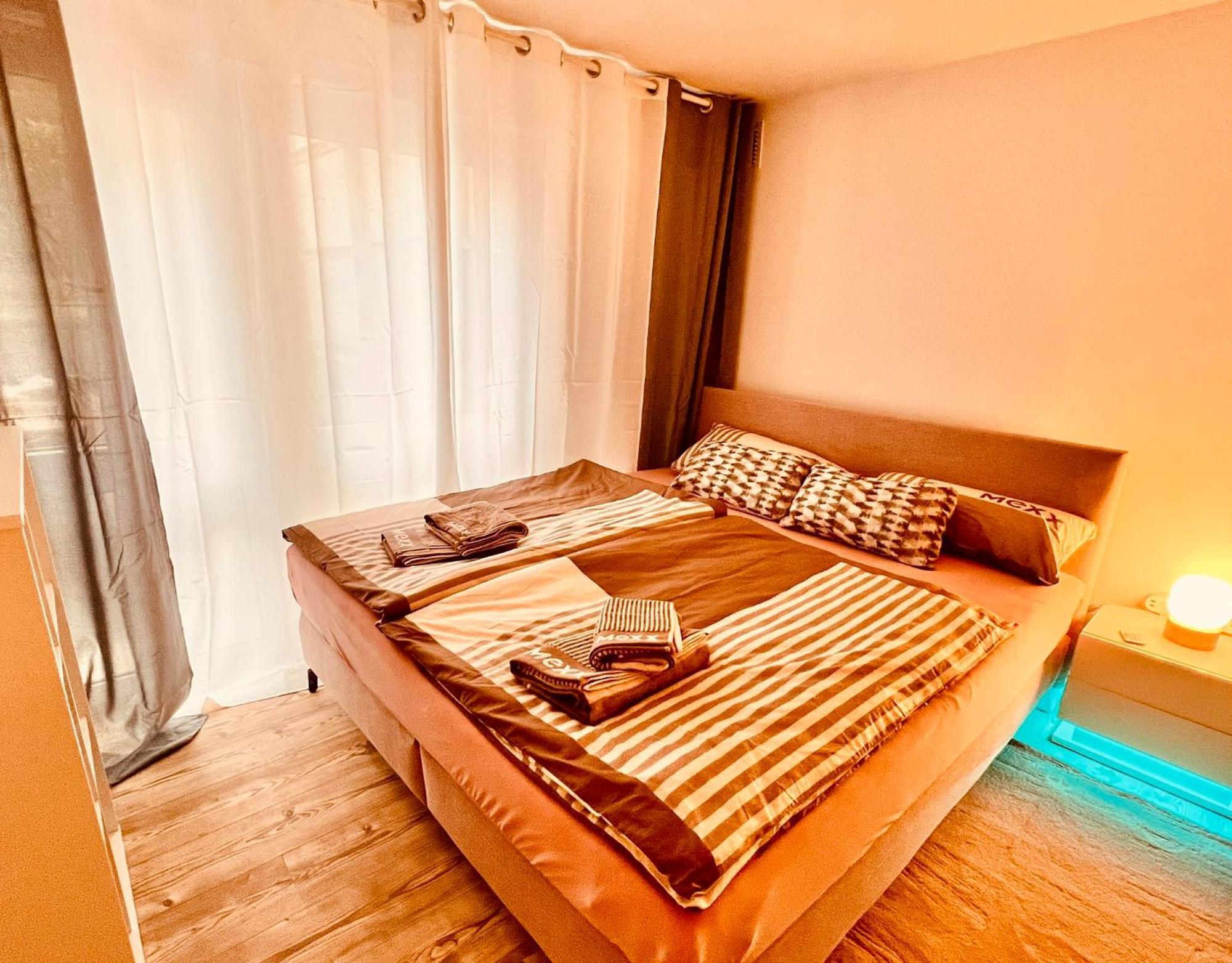 Appartement Stylish With Beautiful Ambiance Keulen