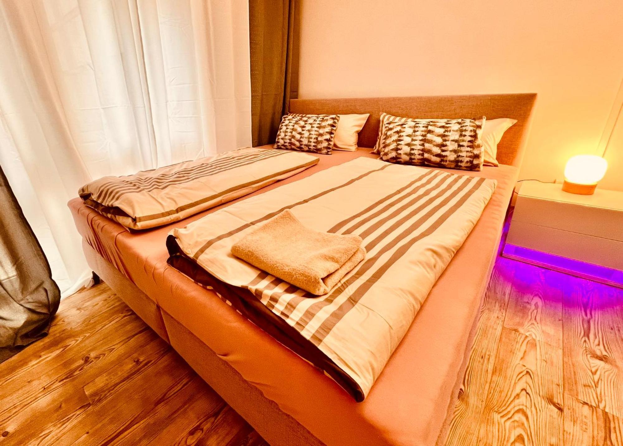 Appartement Stylish With Beautiful Ambiance Keulen